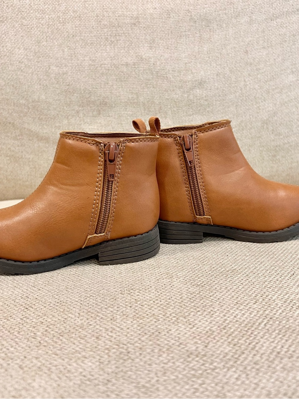 Carter’s LENA Size 6 Toddler Girls Brown Heart Buckle Ankle Boots EUC - Picture 5 of 9